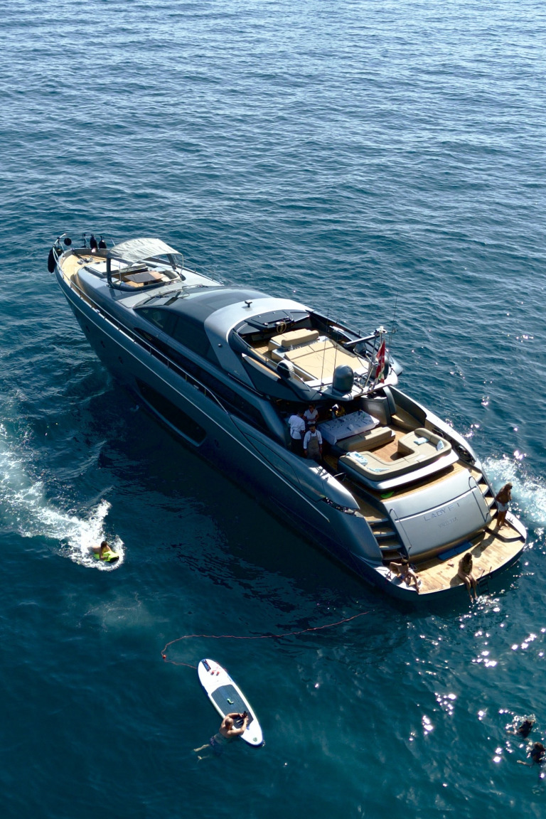 Luxus-Yachttour an der Amalfiküste