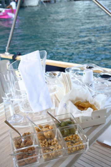 Aperitive on board