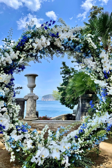 Floral arrangement wedding in Sorrento