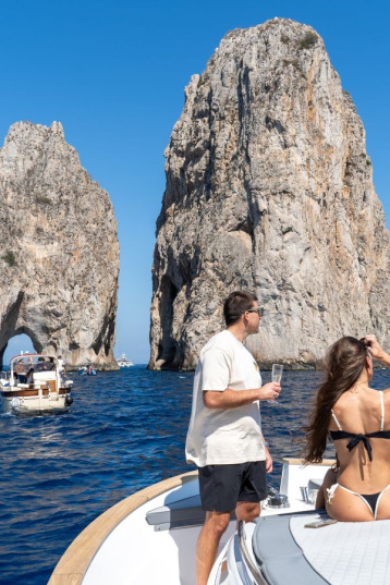 Boat tour in Capri