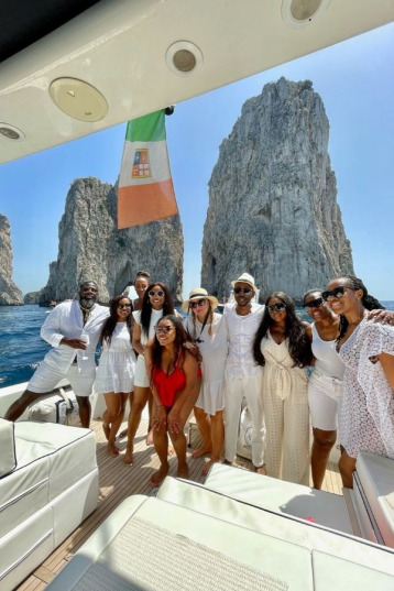 Luxury boat tour in Capri