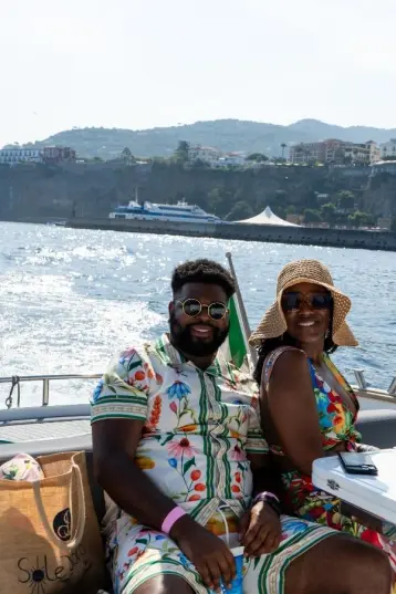 Roamantic boat tour in Sorrento