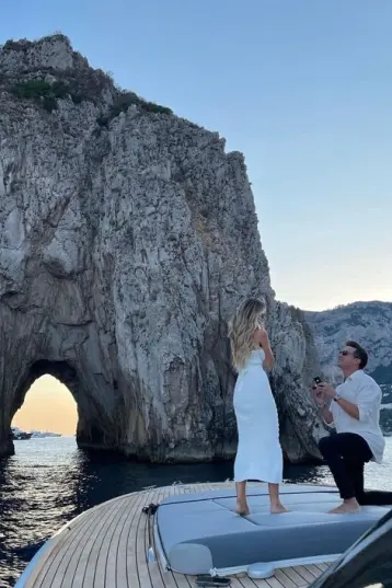 Marriage proposal in Capri