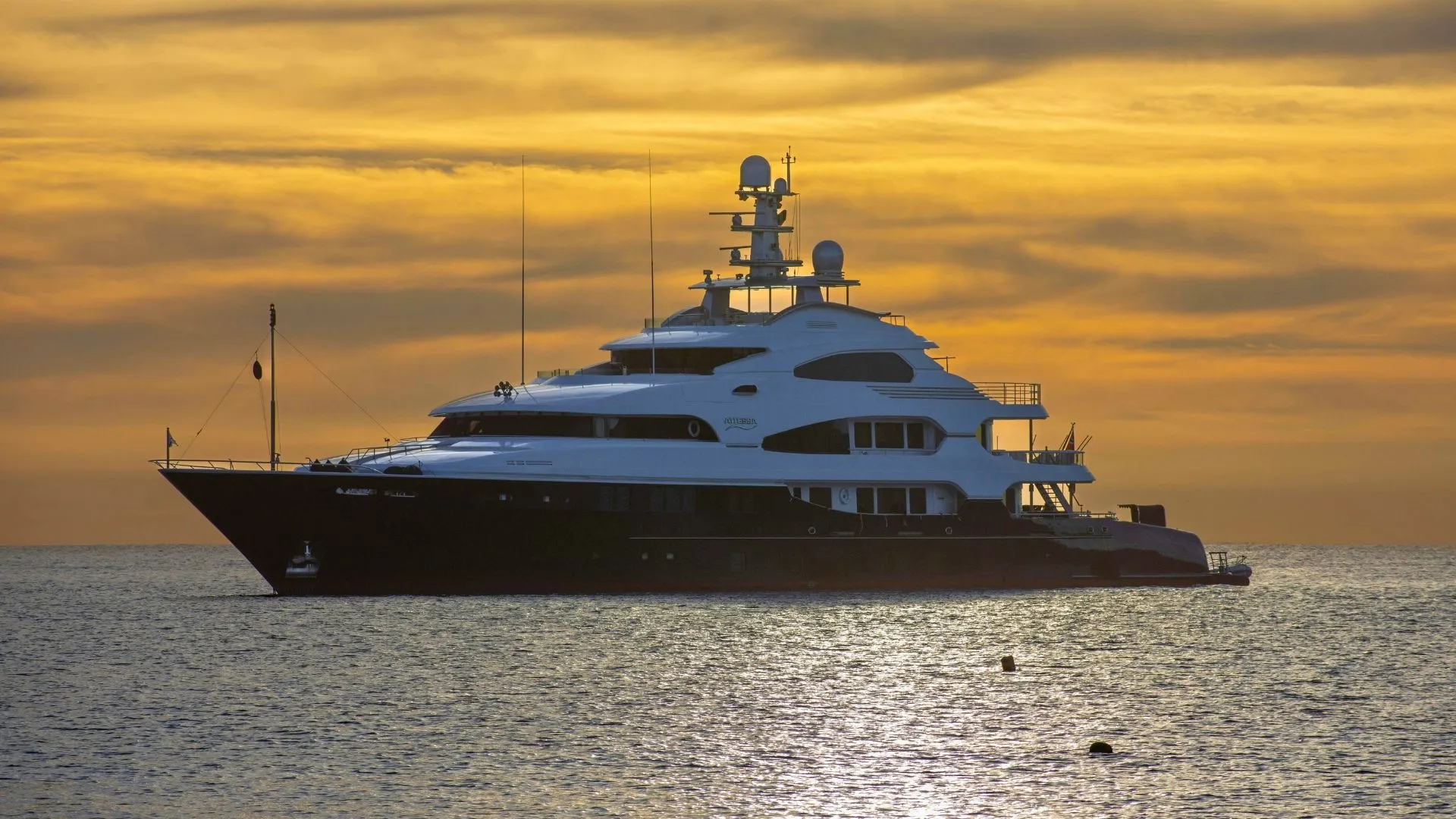 Sonnenuntergangstour auf der Yacht